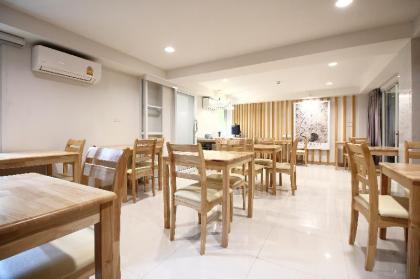Super OYO 483 Pannee Hotel Khaosan - image 18