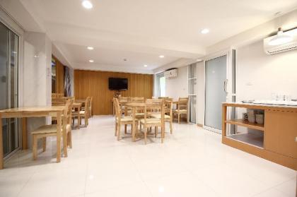 Super OYO 483 Pannee Hotel Khaosan - image 19
