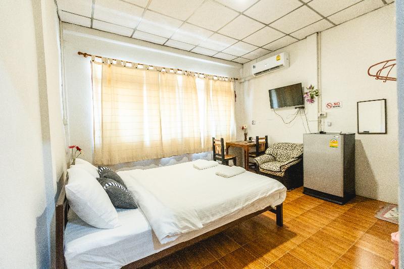 Nara Hostel Don Mueang - image 3
