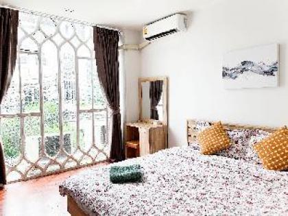Family Friendly! Hot spot in Bangkok cozy house! - image 13