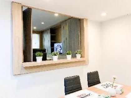 Family Friendly! Hot spot in Bangkok cozy house! - image 2
