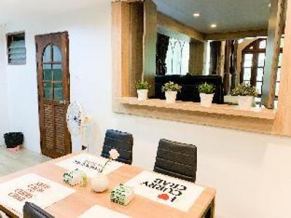 Family Friendly! Hot spot in Bangkok cozy house! - image 6