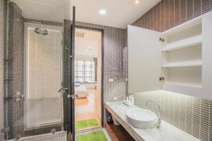 Terminal 21 BTS/MRT Asoke Good 4 Family 2BR/2Bath - image 3