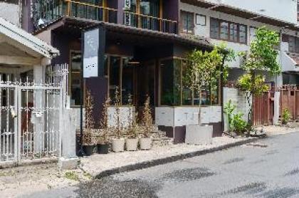 Hip Studio near BTS ThongLo/Sukhumvit55/Wifi/GMA - image 20