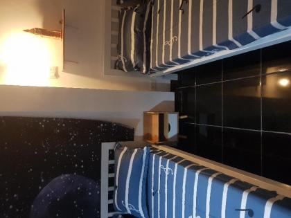 SAMs Guest House - image 17