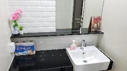 Siam Pratunam Modern 1BR 5minBTS Pool Private Lift