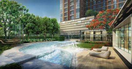 Rama 9 - The Base Garden near Airport link 