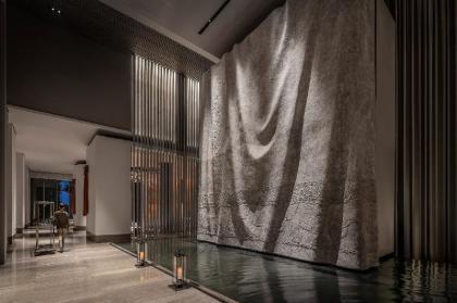 Four Seasons Hotel Bangkok at Chao Phraya River - image 4