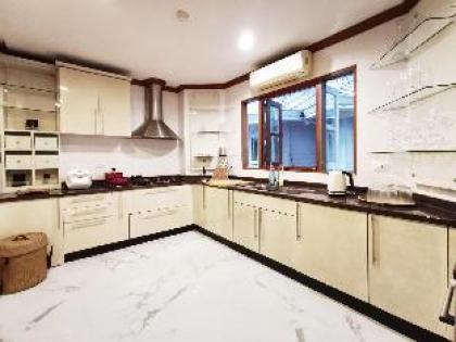 Royal River Villa - image 7
