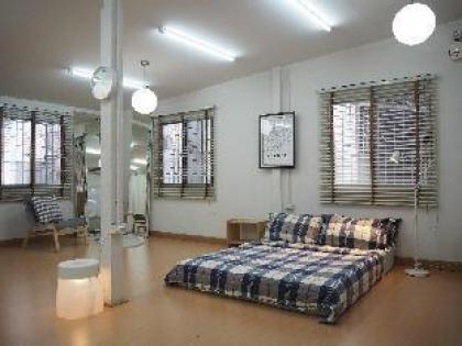  Relax in a Grand Living Space in Sathorn - image 19
