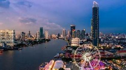 Relax in a Grand Living Space in Sathorn - image 9