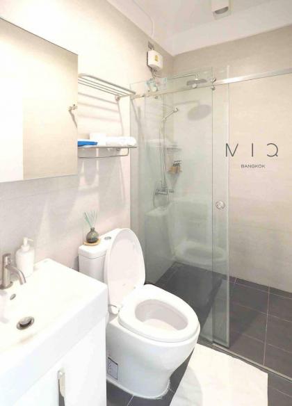 MIQ1 BTS&MRT Silom/Designer/Netflix/Wifi300MB - image 3