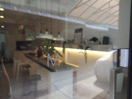 MIQ2 Silom BTS&MRT/Mahanakhon sky deck/300mb wifi - image 5