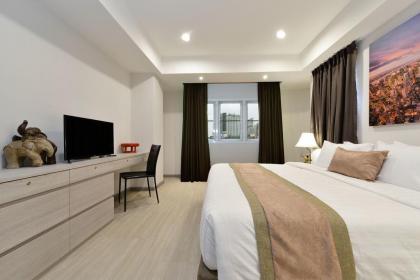 2 Bedroom 2 Bath 10 minutes walk to BTS Phloenchit - image 8