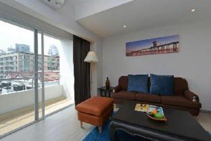 Apartment near BTS Ploenchit - image 10
