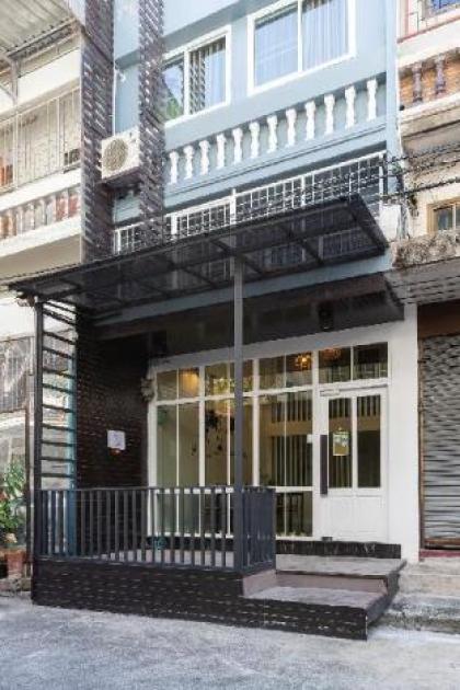 ZENITH HOUSE / BTS Phra Khanong EXIT 4 - 30miter - image 1