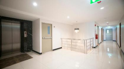 The Willing Hotel and Residence - image 10