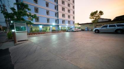 The Willing Hotel and Residence - image 15