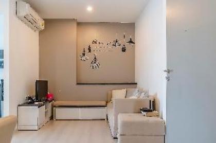 Deluxe family room - image 17