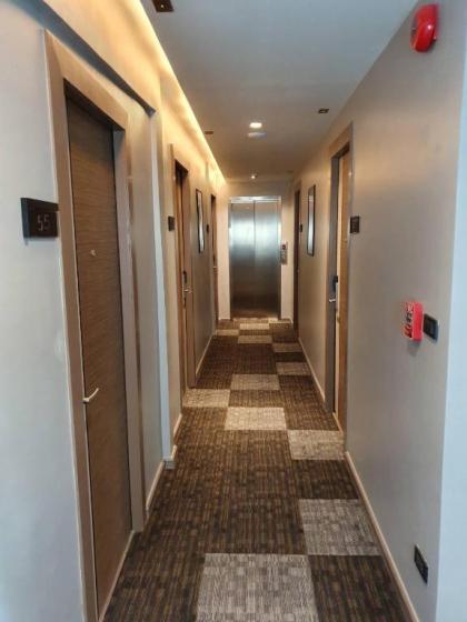 SOVA Hotel Bangkok - image 3