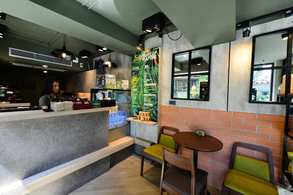 SOVA Hotel Bangkok - image 4