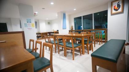 The Willing Hotel and Residence - image 11