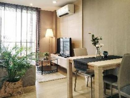 luxury condo in Silom close 2 BTS wifi pool GYM - image 6