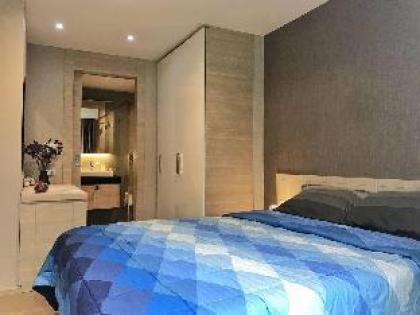SII luxury condo in Silom BTS pool GYM wifi - image 4