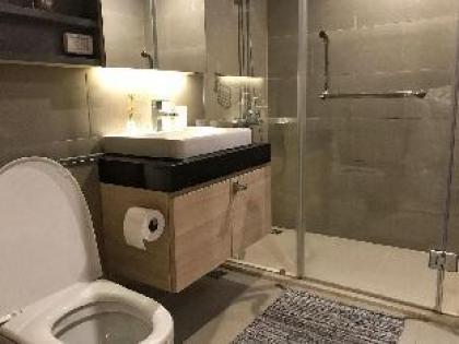 SII luxury condo in Silom BTS pool GYM wifi - image 6