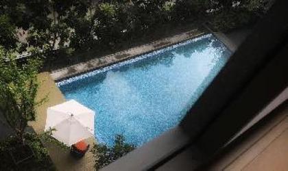 SIII luxury condo in Silom BTS pool view - image 13