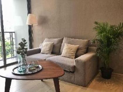 SIII luxury condo in Silom BTS pool view - image 14