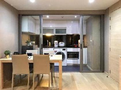 SI COZY 2 BEDROOM CONDO@SILOM POOL WIFI  - image 13