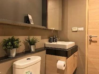 SI COZY 2 BEDROOM CONDO@SILOM POOL WIFI  - image 3