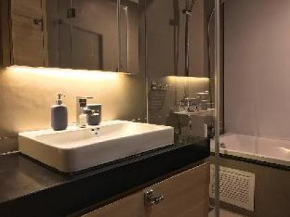 SI COZY 2 BEDROOM CONDO@SILOM POOL WIFI  - image 4