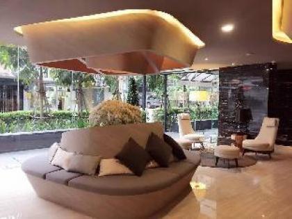 SI COZY 2 BEDROOM CONDO@SILOM POOL WIFI  - image 7