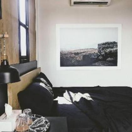 Beige poshtels lifestyle hostel in bangkok - image 4
