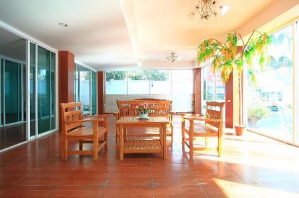 OYO 410 Diamond Boutique Hostel - image 8