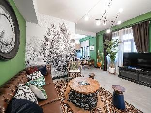Anonymous Common House - The Collector - main image