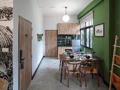 Anonymous Common House - The Collector - image 13