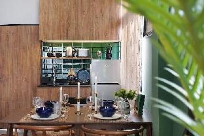 Anonymous Common House - The Collector - image 3