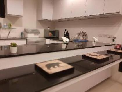 Modern Thai Style Private House - image 5