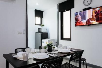 P4 Silom Large 2beds full kitchen WIFI 4-6pax - image 5