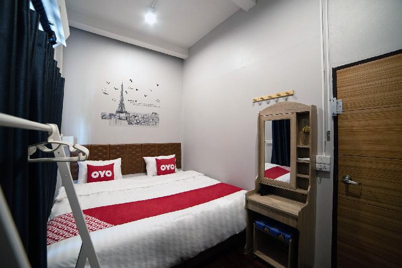 OYO 480 Lemon Siam Hostel - image 3