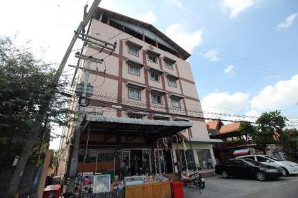 OYO 689 Baan Yuyuen - image 4