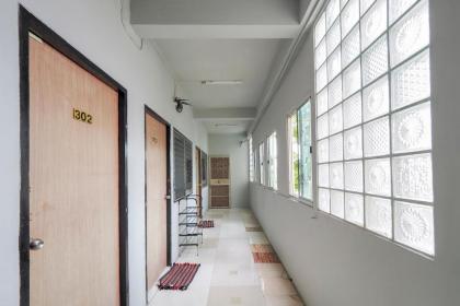 OYO 471 Sunshine Apartment - image 10