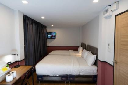 Malades House - image 13