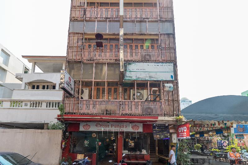 OYO 583 Sweethome Guest House - image 3