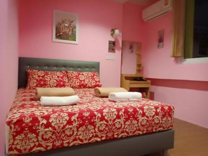 santo house - image 11