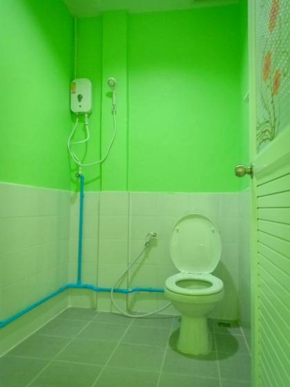 santo house - image 13