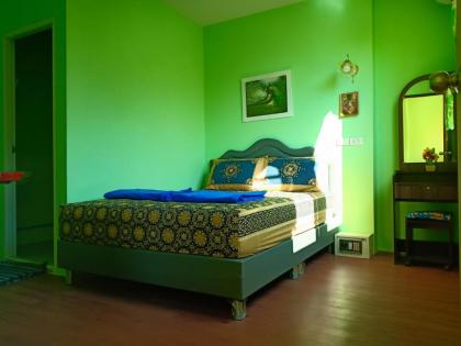 santo house - image 18